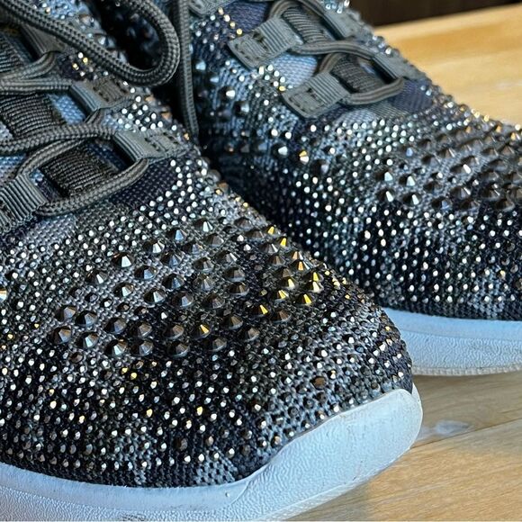 Aqua College Kali Sneakers Women’s Size 8M – Camo Comfort Shoes silver studs - Picture 12 of 14